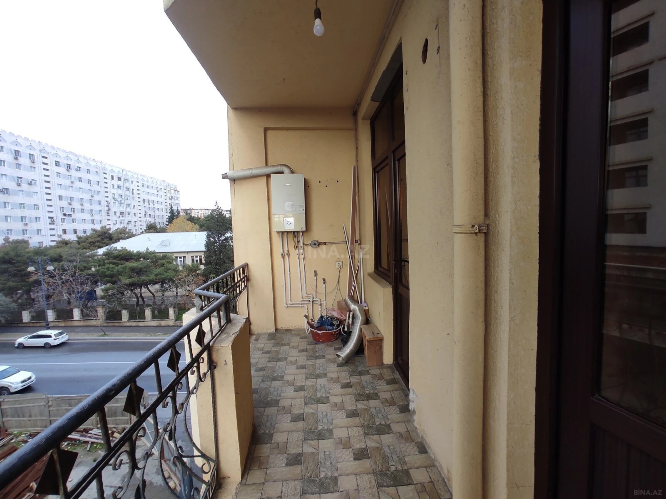 Satılır 2 otaqlı mənzil 65 m²