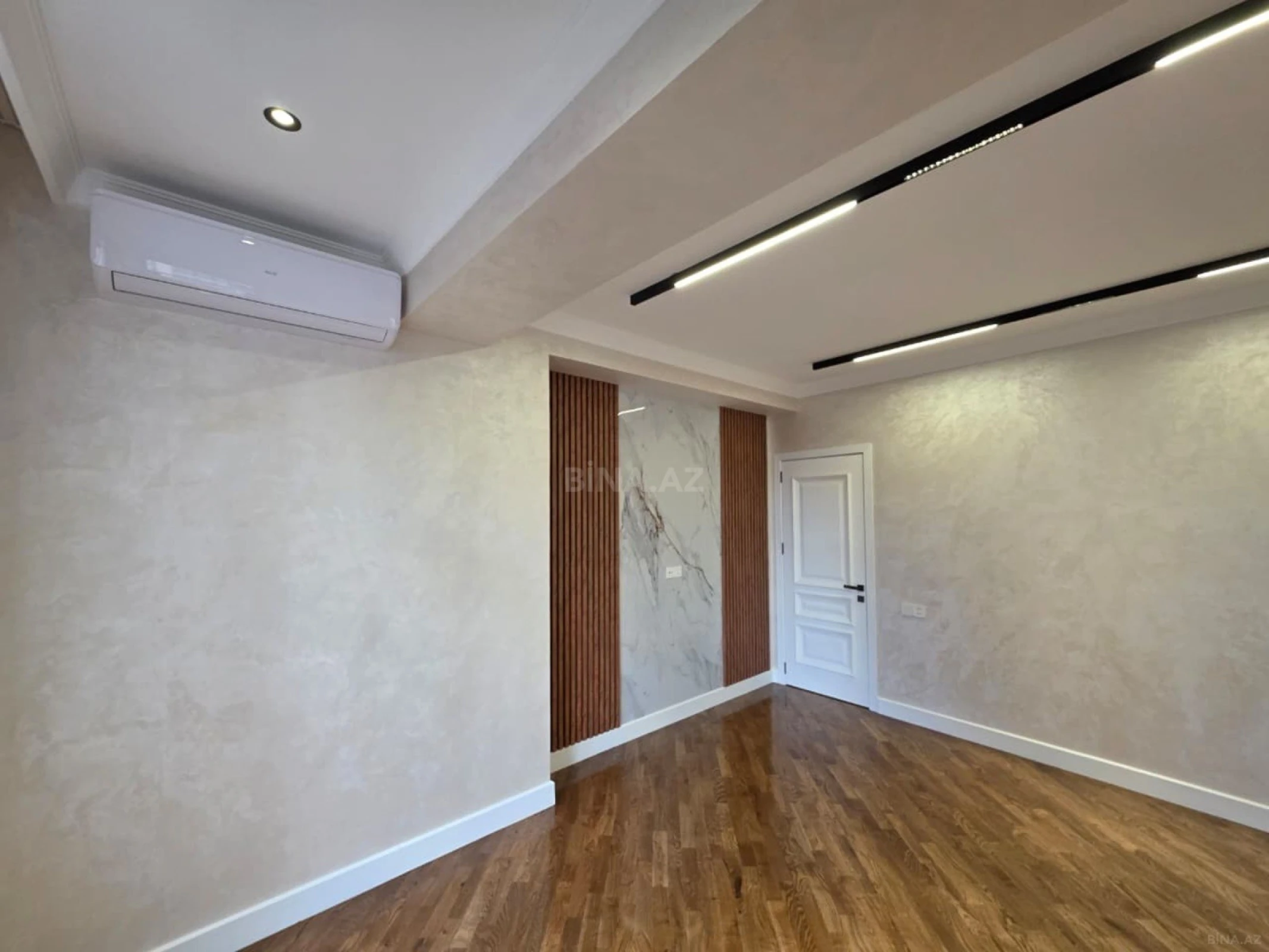 Satılır 3 otaqlı mənzil 105 m²