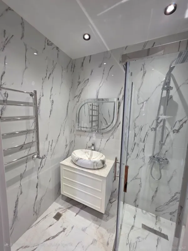 Satılır 3 otaqlı mənzil 105 m²