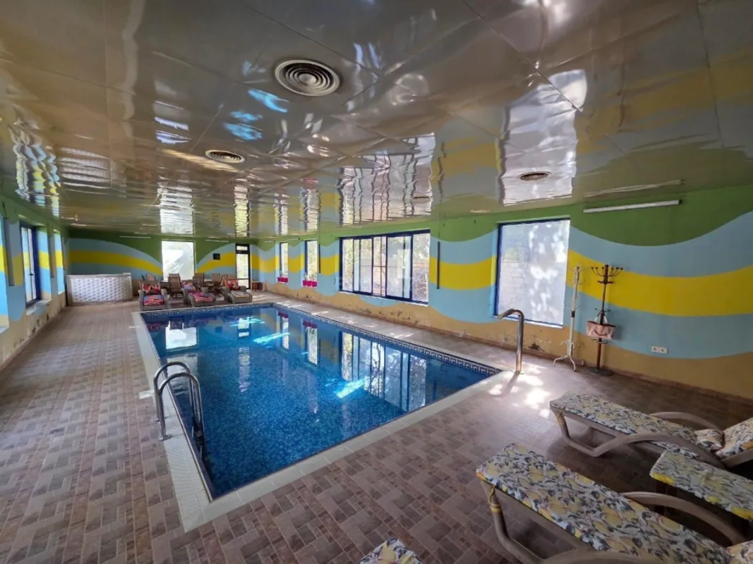 Kirayə verilir 8 otaqlı həyət evi 500 m²