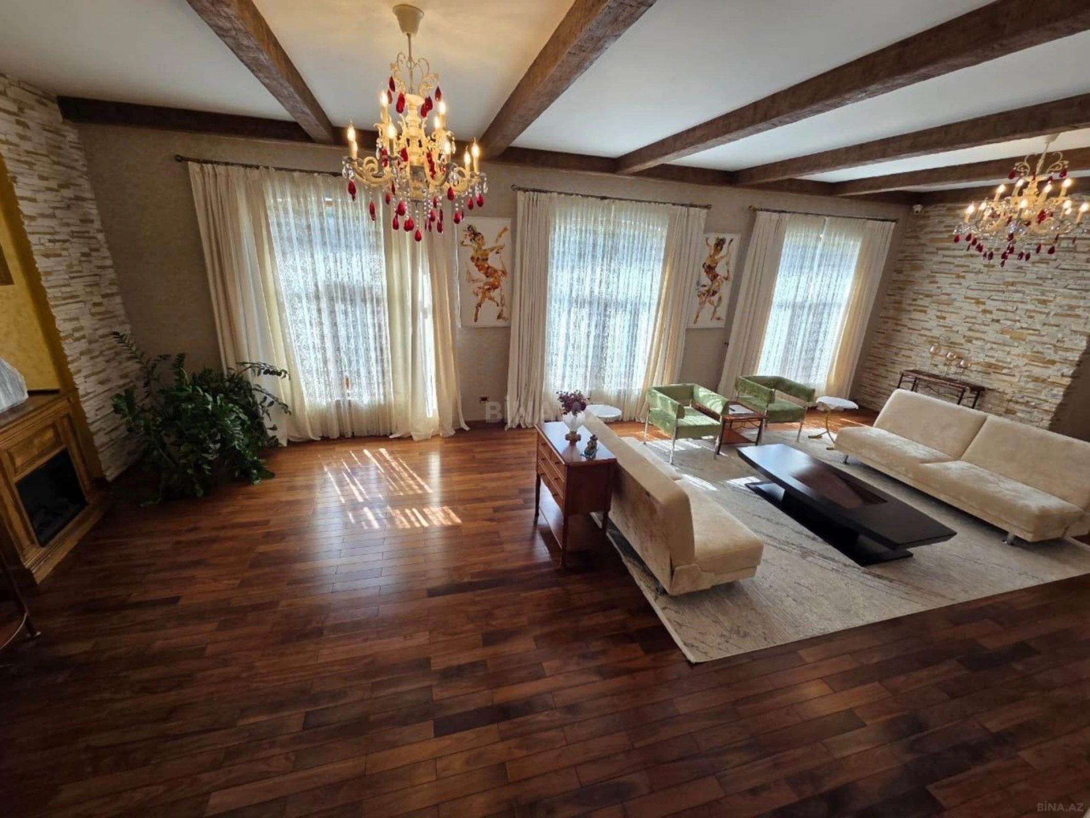 Kirayə verilir 8 otaqlı həyət evi 500 m²