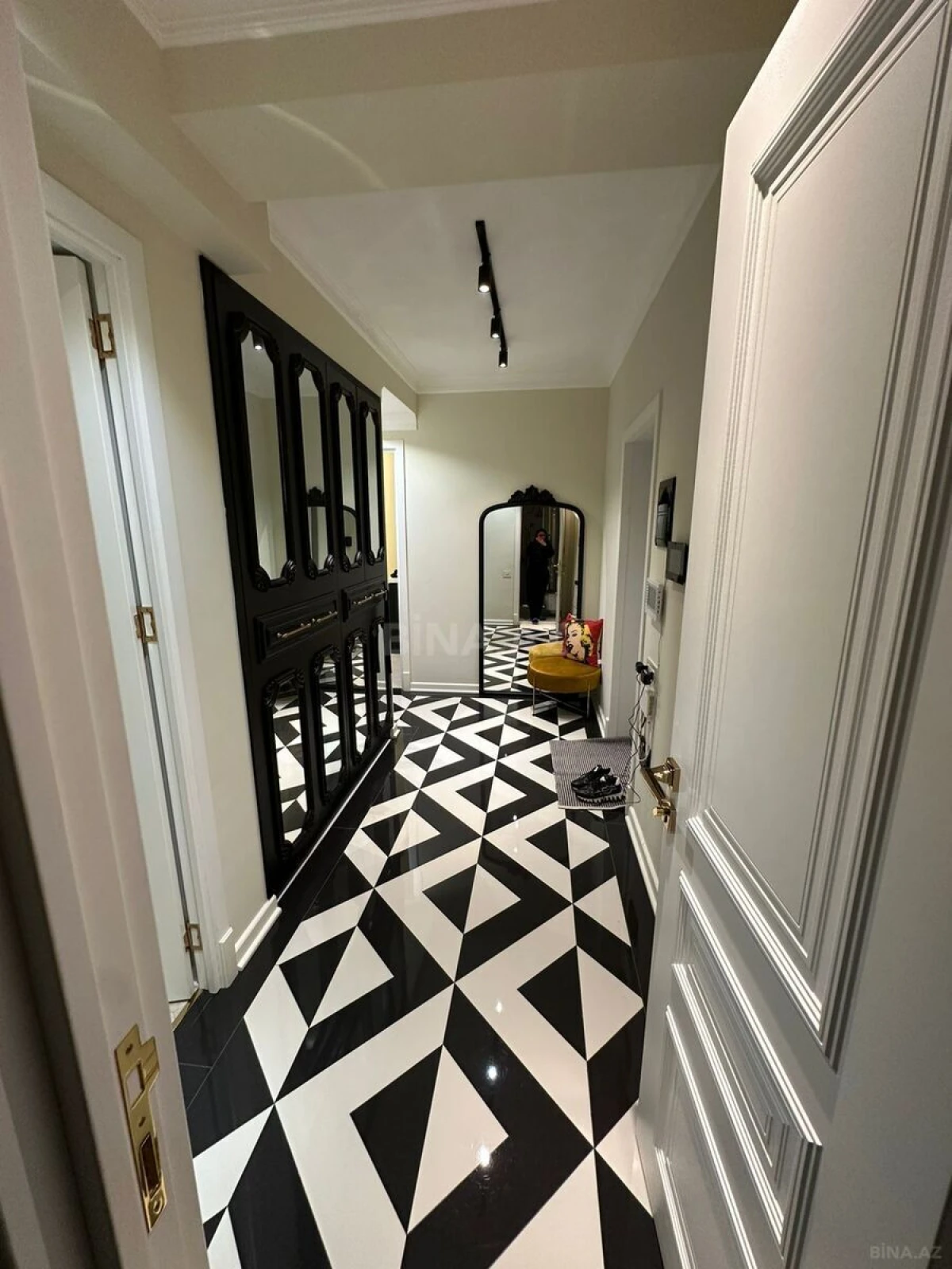 Kirayə verilir 3 otaqlı mənzil 90 m²