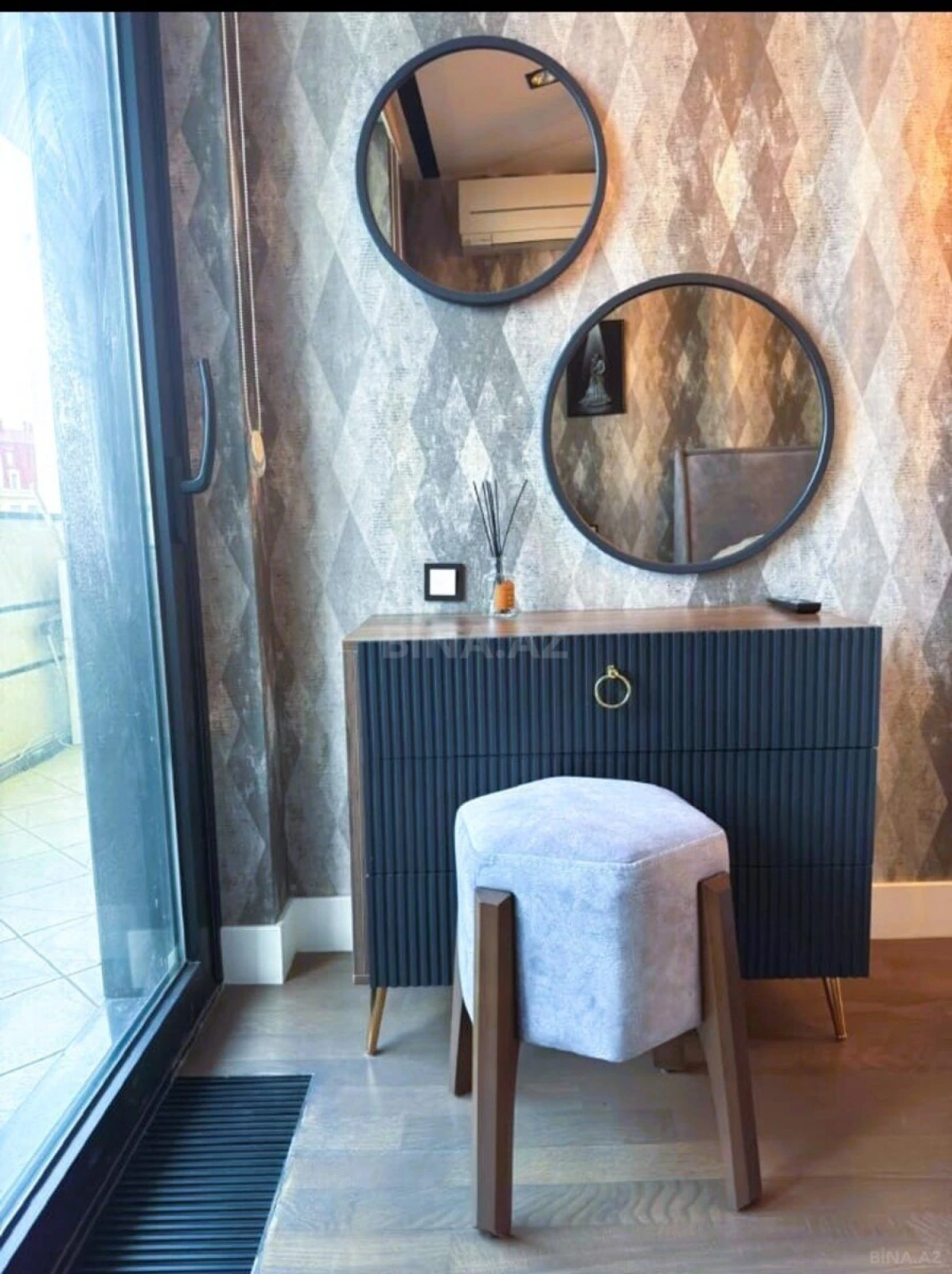 Kirayə verilir 2 otaqlı mənzil 60 m²