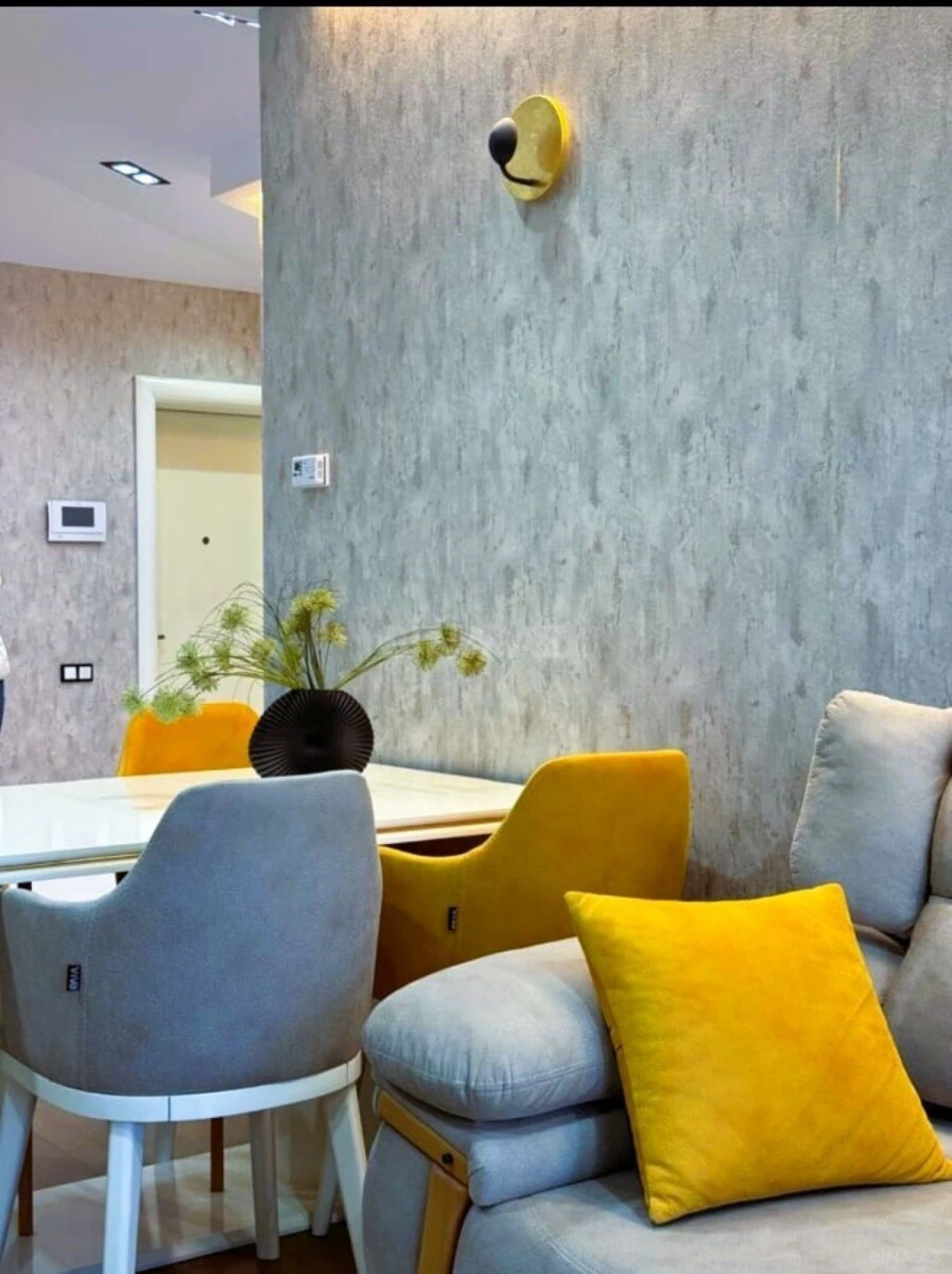 Kirayə verilir 2 otaqlı mənzil 60 m²