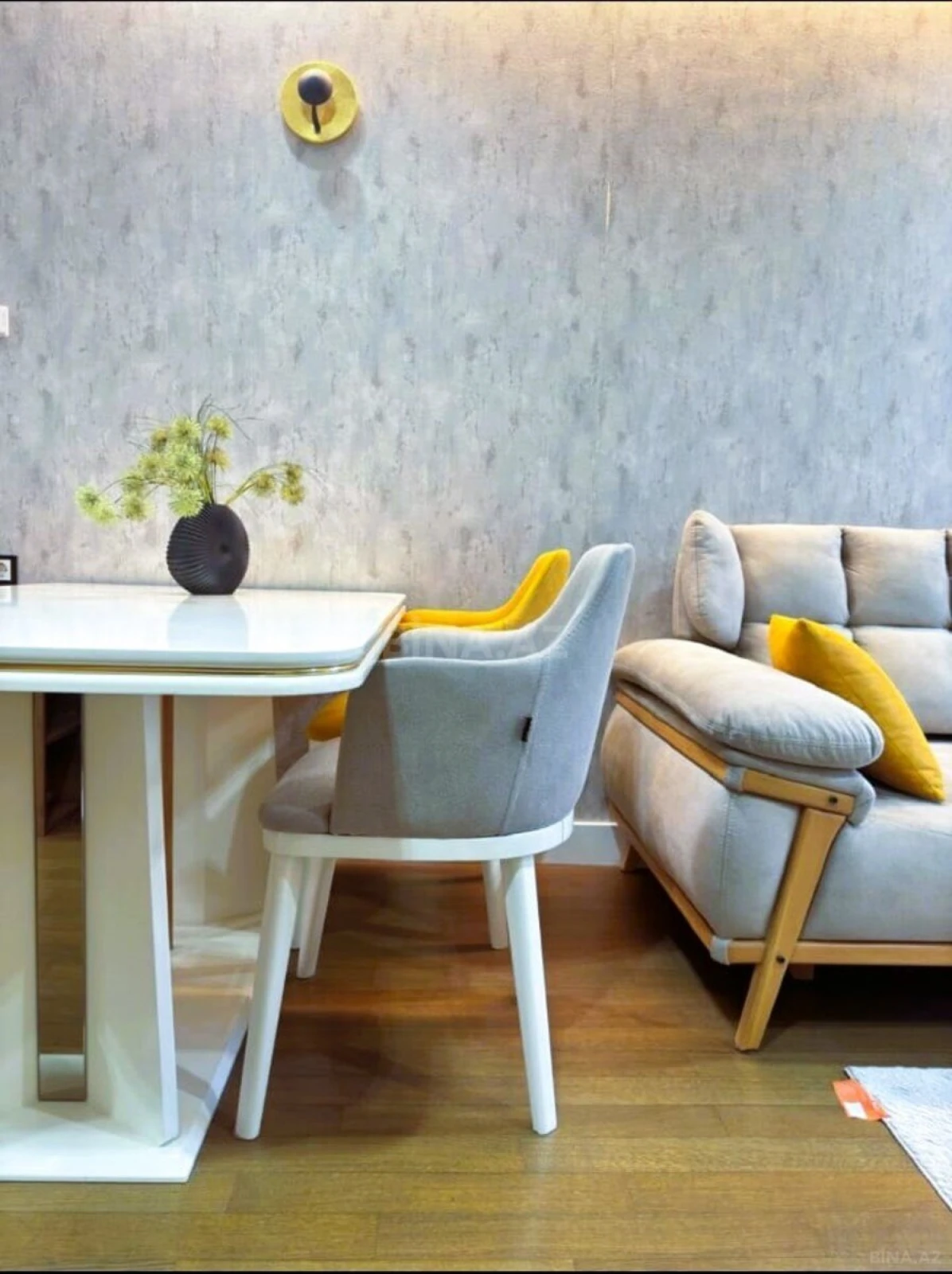 Kirayə verilir 2 otaqlı mənzil 60 m²