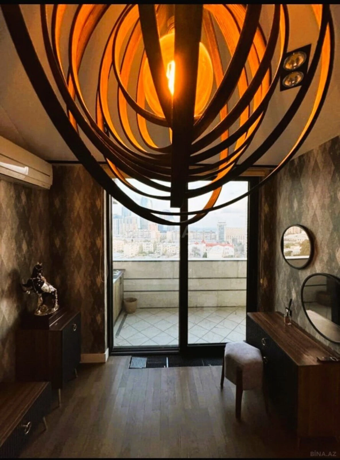 Kirayə verilir 2 otaqlı mənzil 60 m²