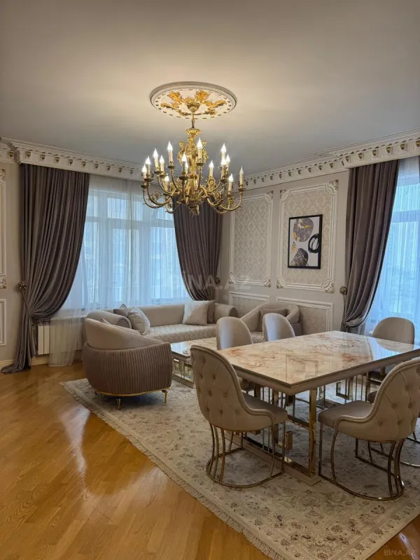 Kirayə verilir 4 otaqlı mənzil 178 m²