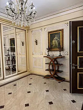 Kirayə verilir 4 otaqlı mənzil 178 m²