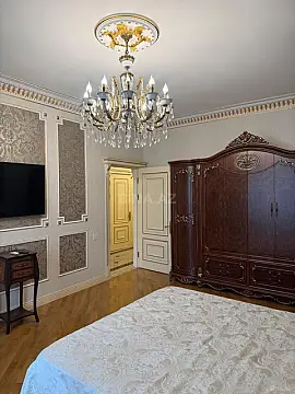 Kirayə verilir 4 otaqlı mənzil 178 m²