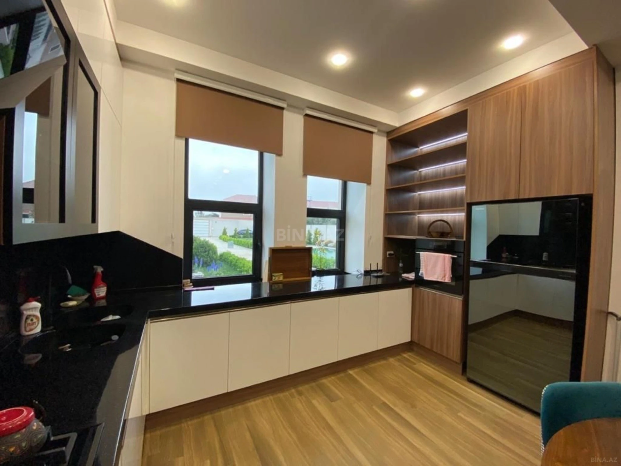 Kirayə verilir 5 otaqlı həyət evi 400 m²