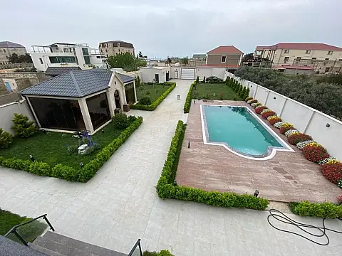 Kirayə verilir 5 otaqlı həyət evi 400 m²