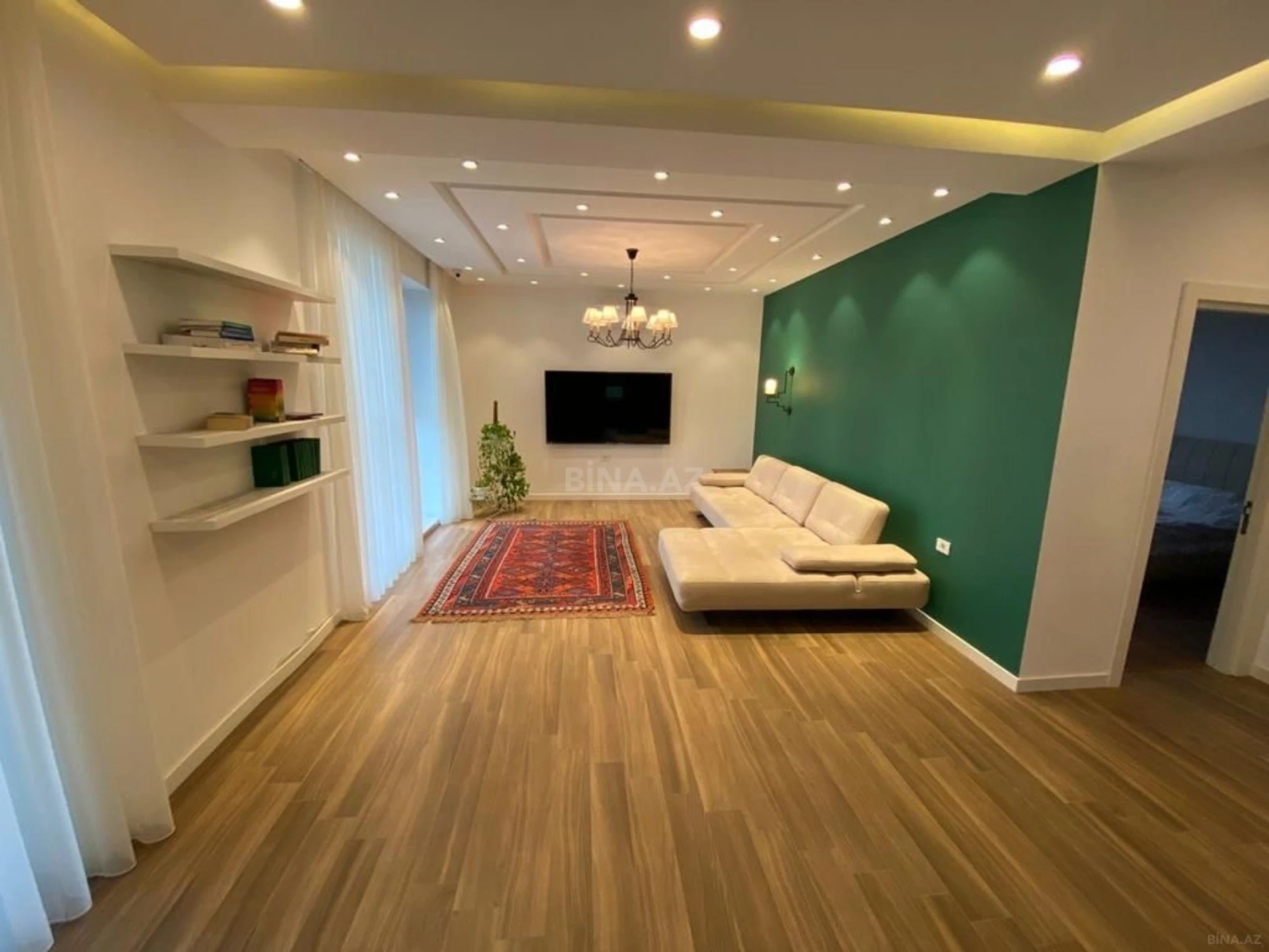 Kirayə verilir 5 otaqlı həyət evi 400 m²