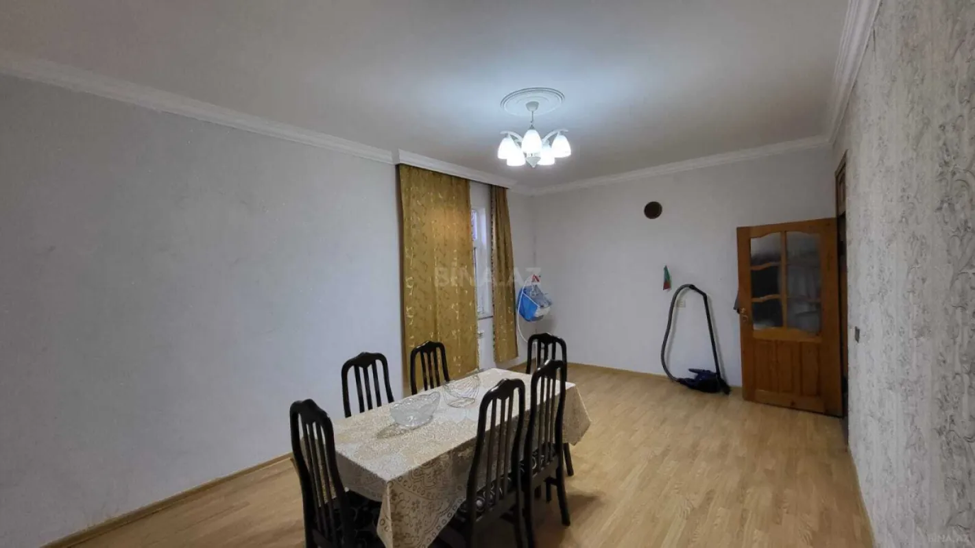 Satılır 5 otaqlı həyət evi 140 m²