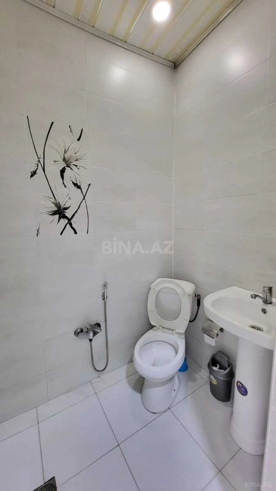 Satılır 5 otaqlı həyət evi 140 m²