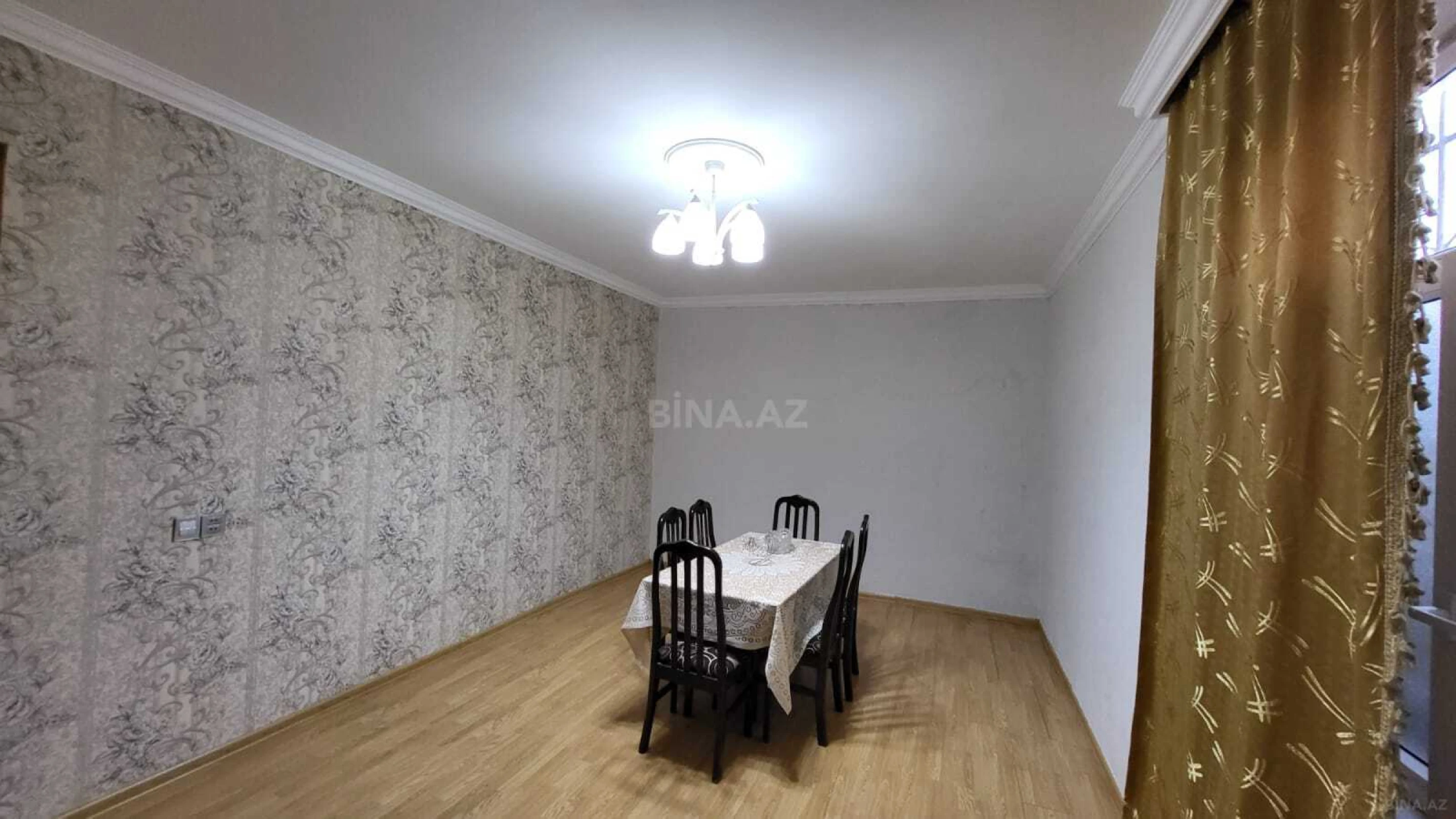 Satılır 5 otaqlı həyət evi 140 m²