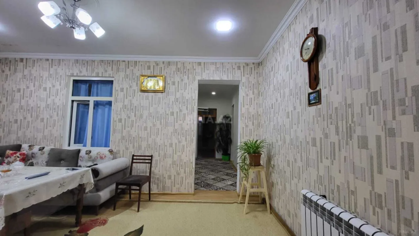 Satılır 5 otaqlı həyət evi 140 m²