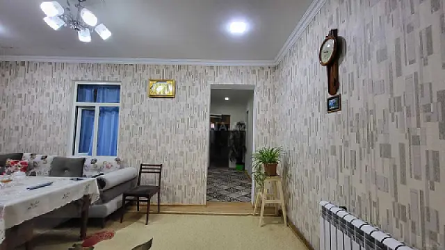 Satılır 5 otaqlı həyət evi 140 m²