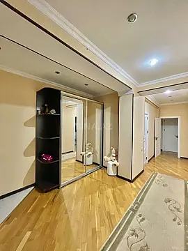 Satılır 2 otaqlı mənzil 90 m²