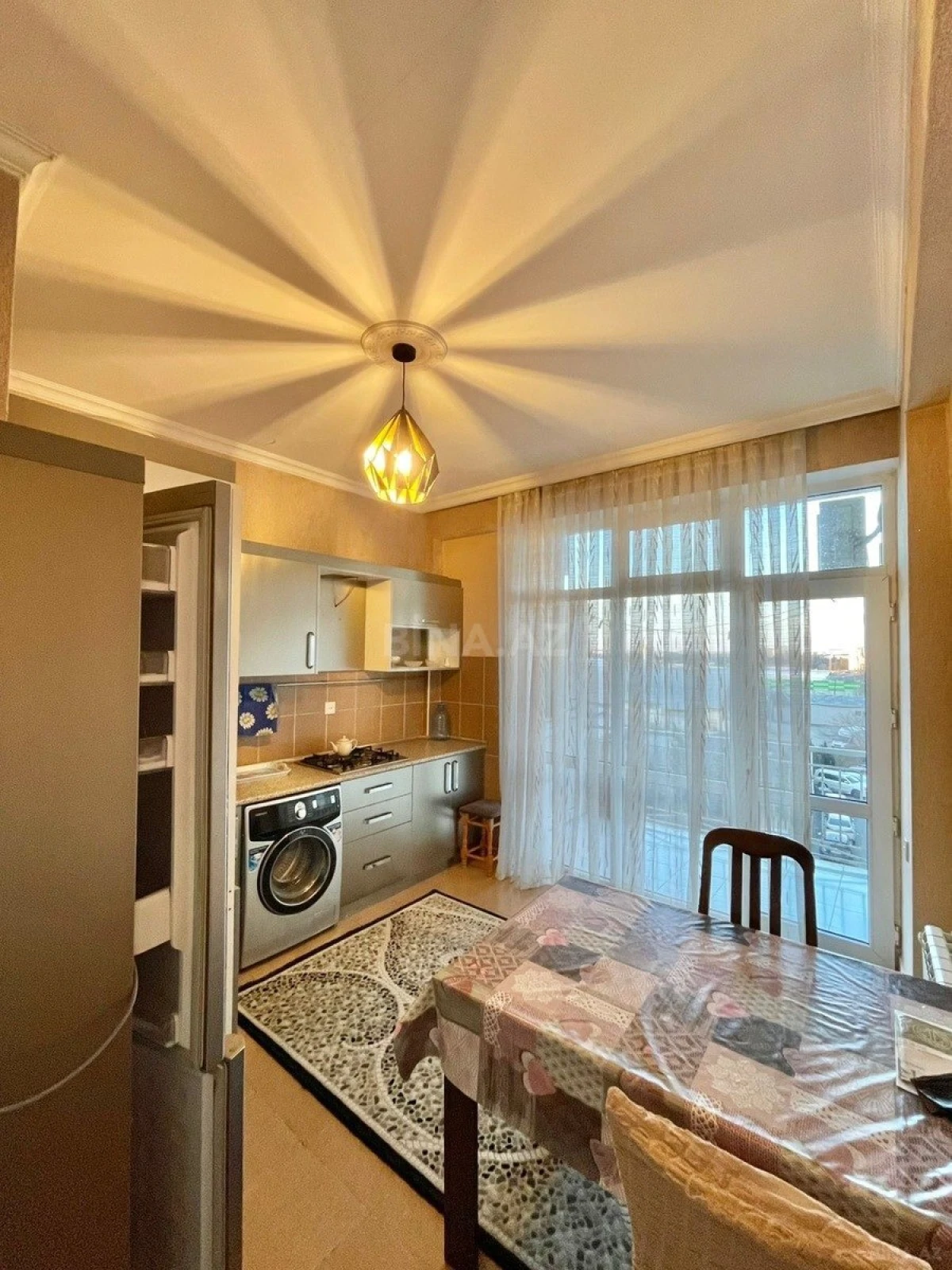 Satılır 2 otaqlı mənzil 90 m²