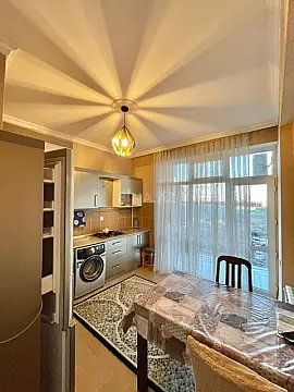 Satılır 2 otaqlı mənzil 90 m²