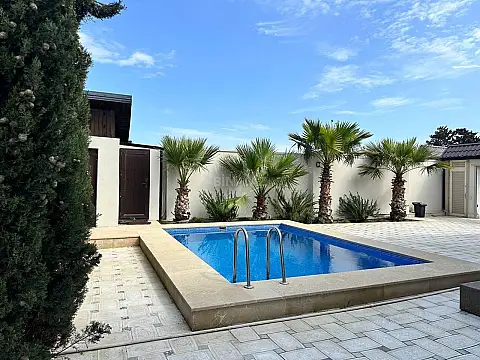 Kirayə verilir 4 otaqlı həyət evi 250 m²