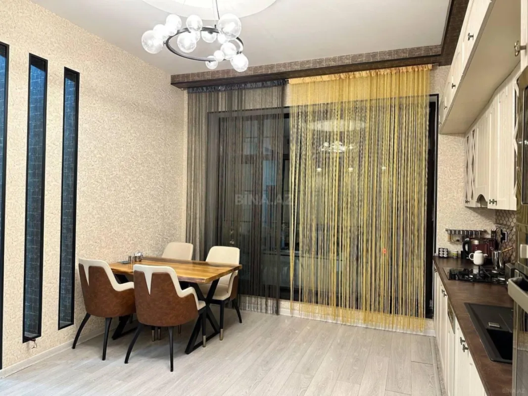 Kirayə verilir 4 otaqlı həyət evi 250 m²