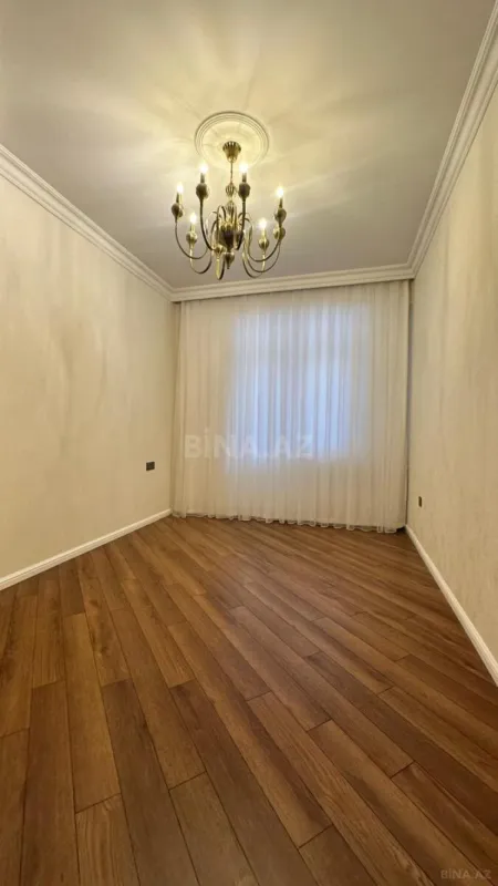 Satılır 3 otaqlı mənzil 105 m²