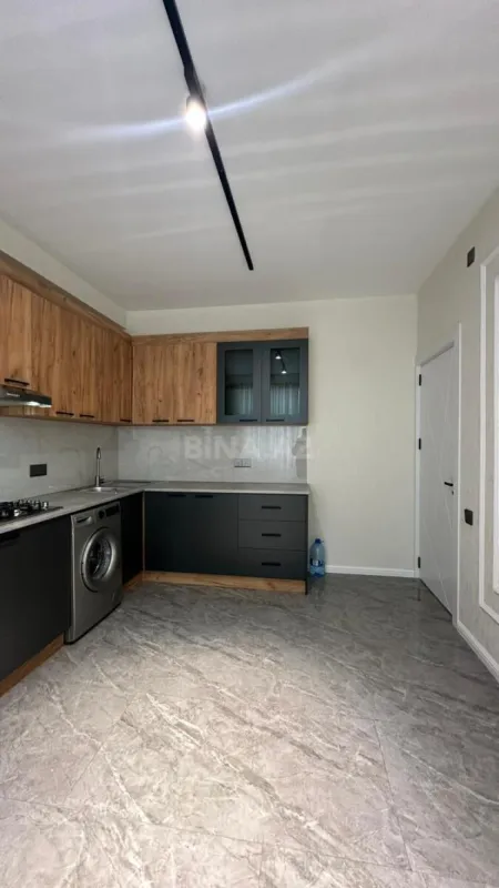 Satılır 3 otaqlı mənzil 105 m²