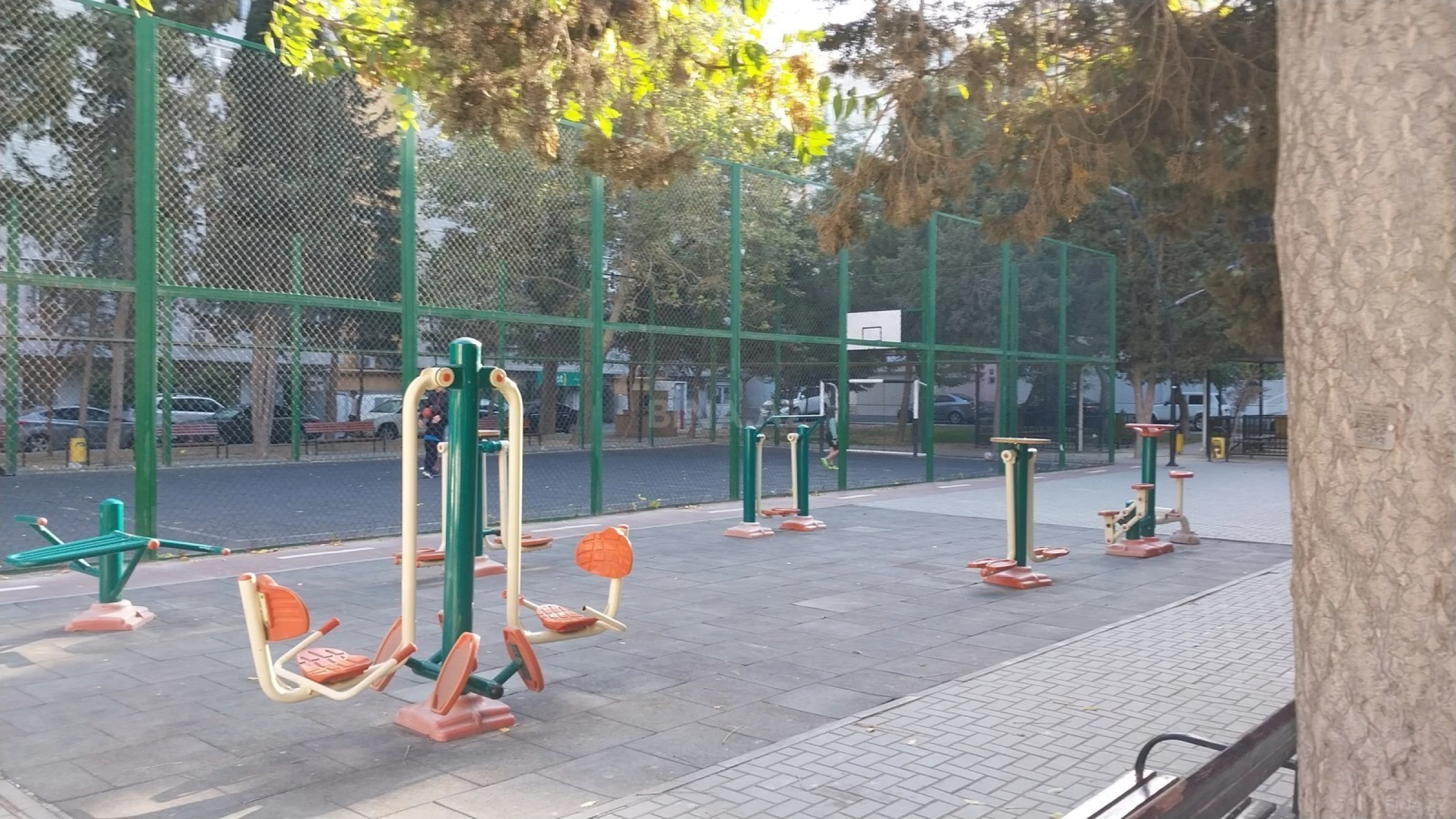 Kirayə verilir 2 otaqlı mənzil 75 m²