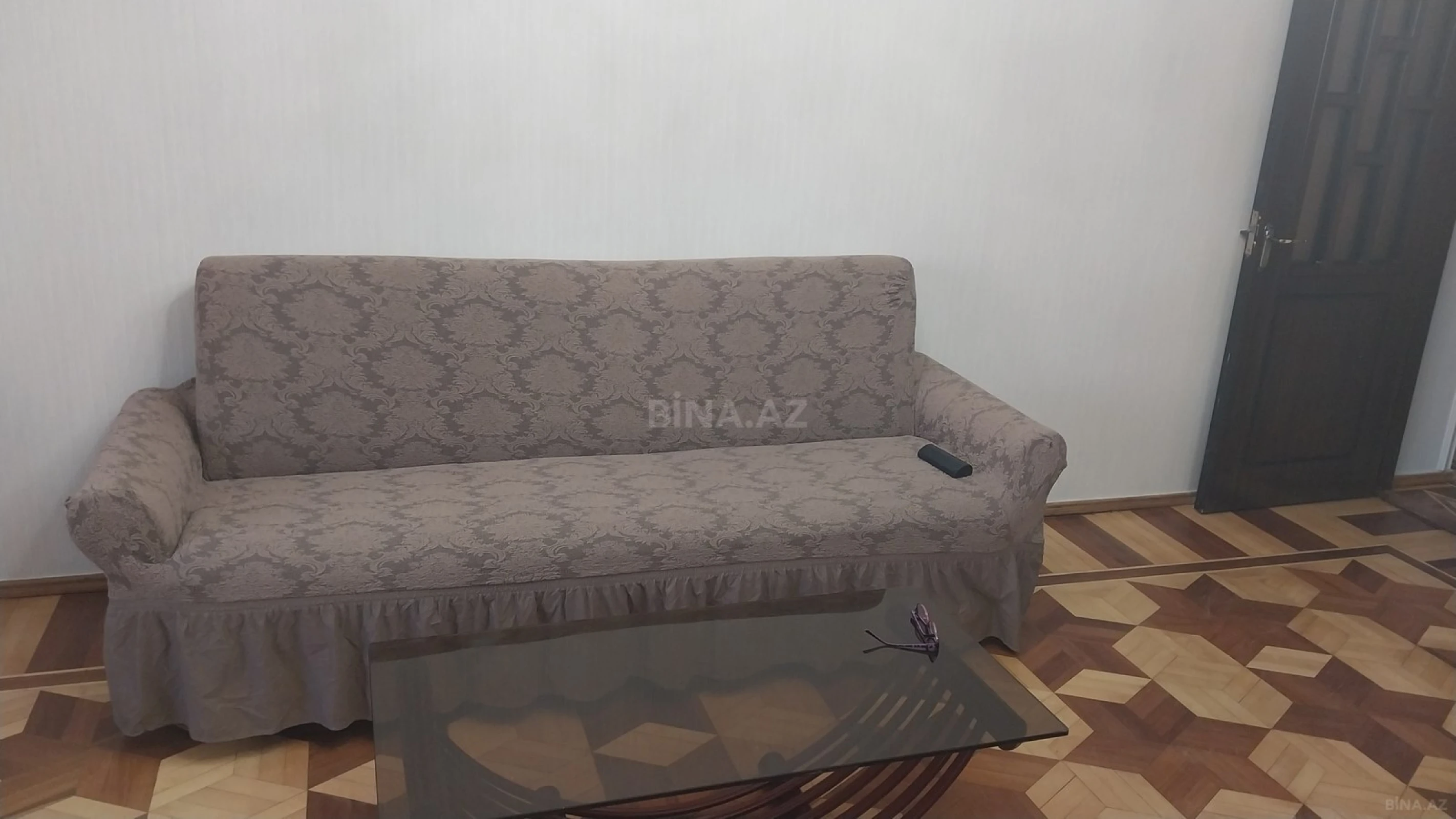 Kirayə verilir 2 otaqlı mənzil 75 m²