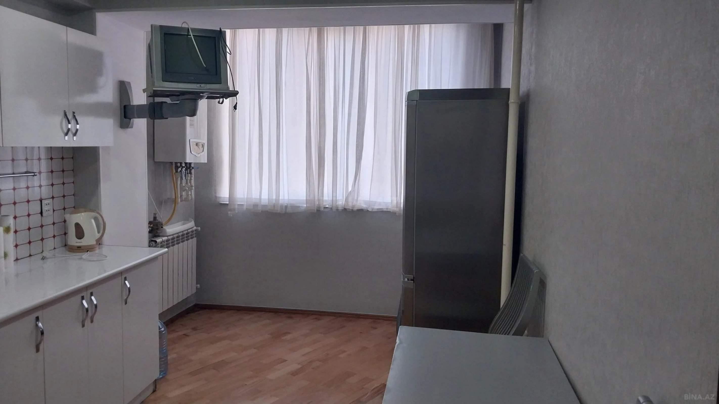 Kirayə verilir 2 otaqlı mənzil 75 m²