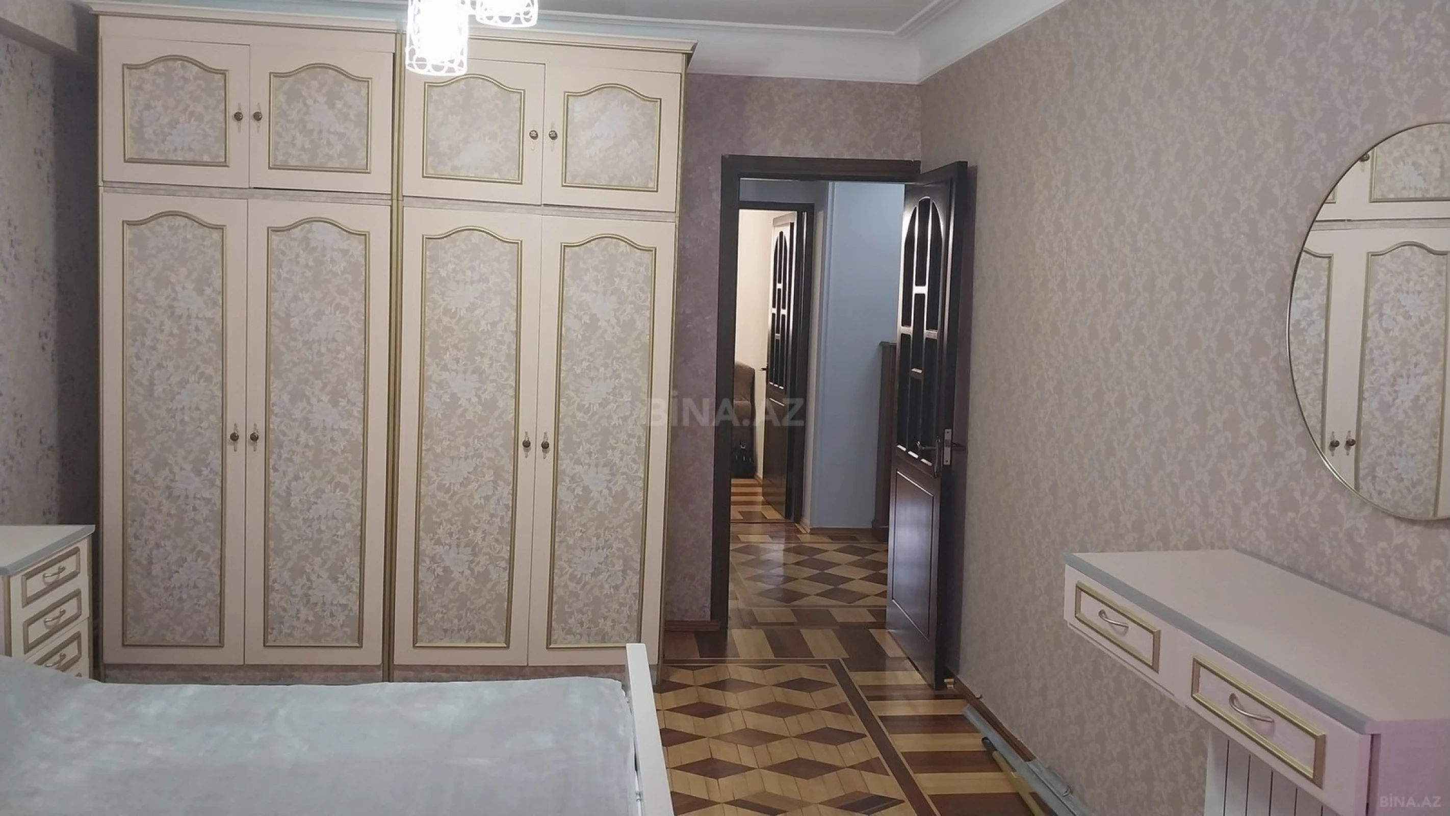 Kirayə verilir 2 otaqlı mənzil 75 m²