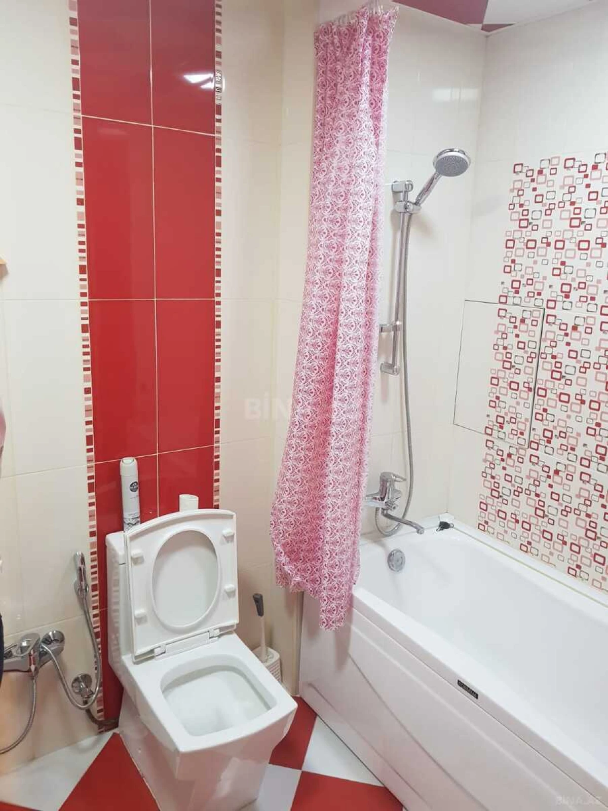 Kirayə verilir 2 otaqlı mənzil 55 m²