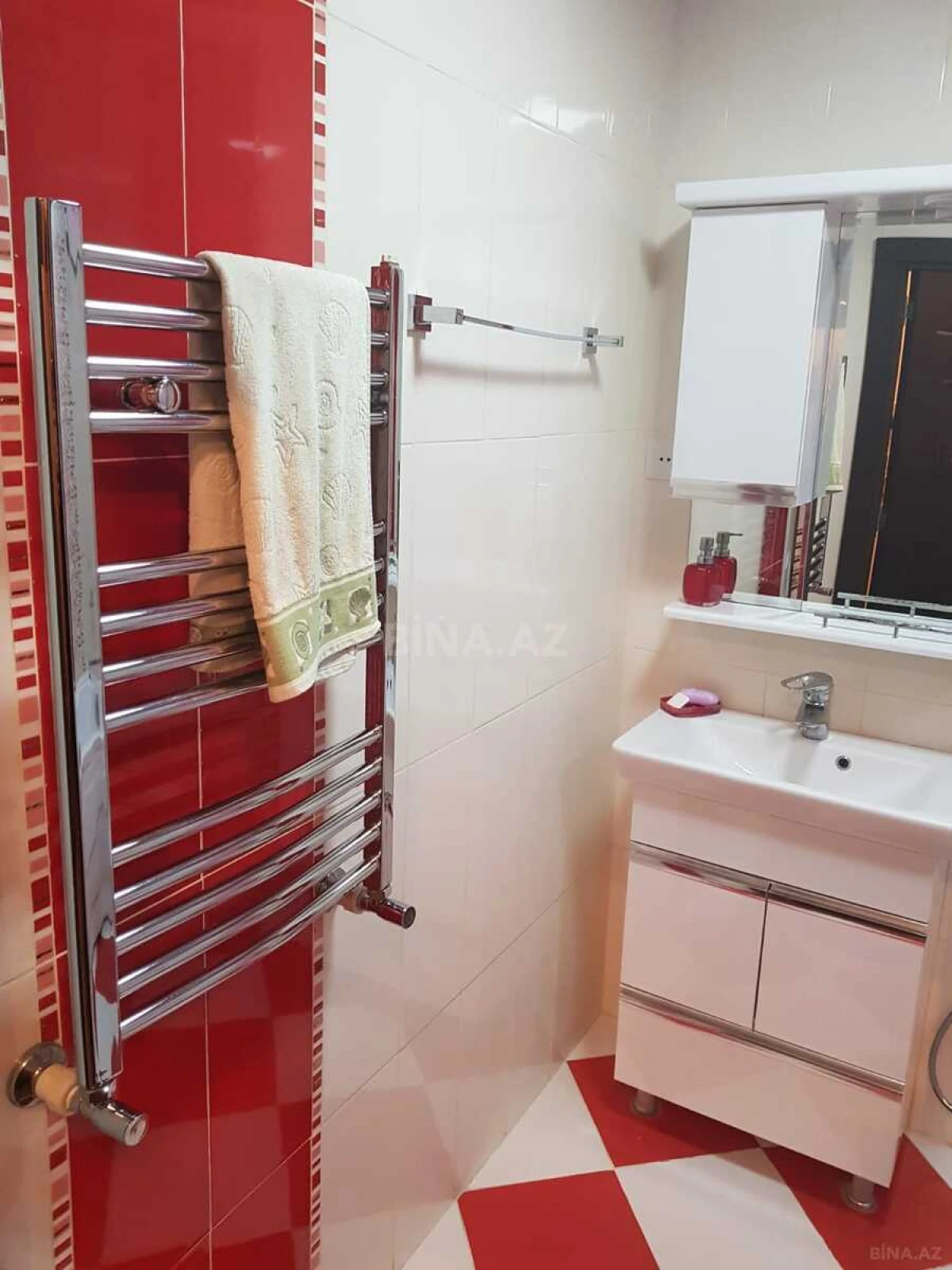 Kirayə verilir 2 otaqlı mənzil 55 m²