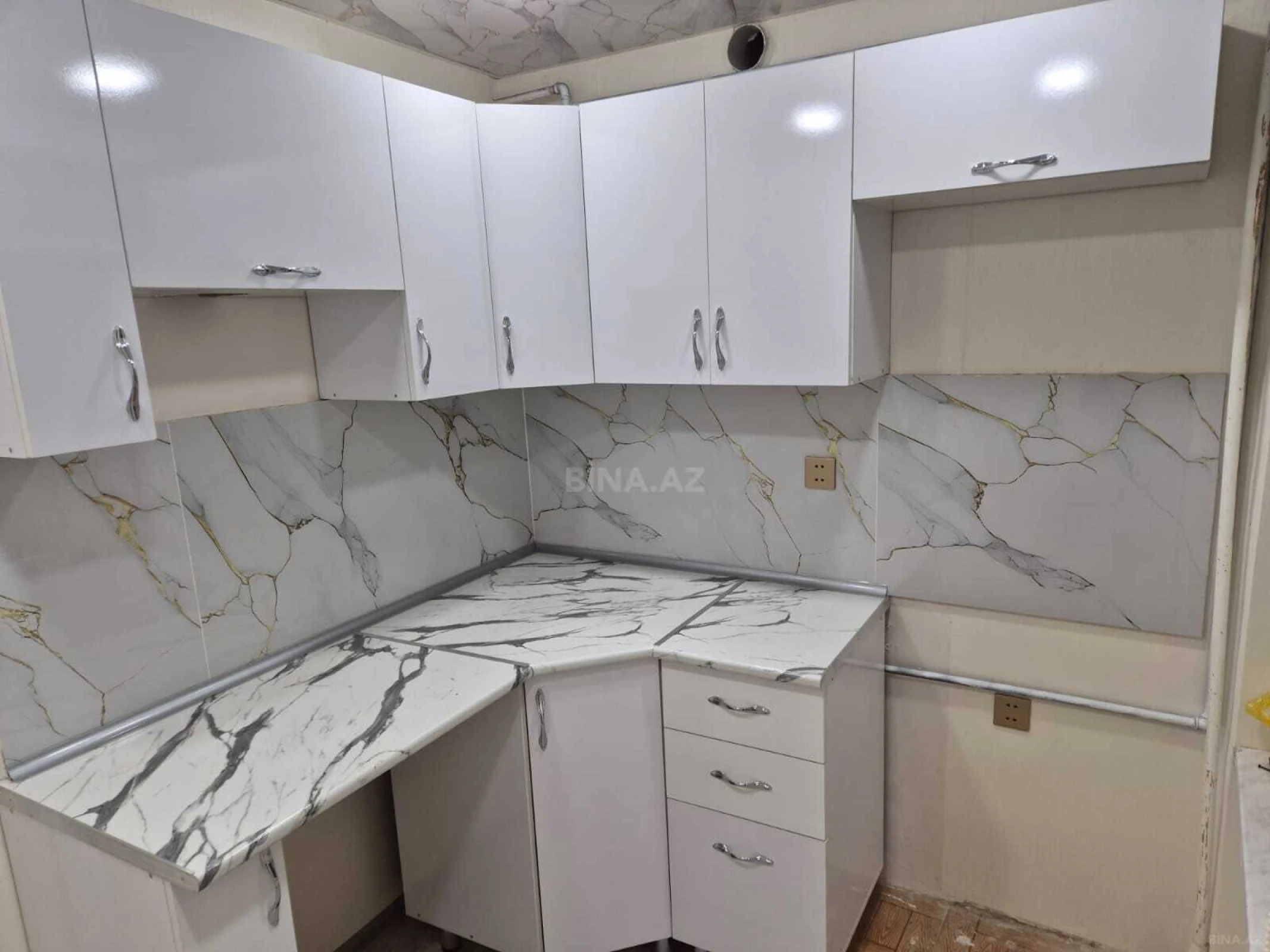 Satılır 1 otaqlı mənzil 40 m²