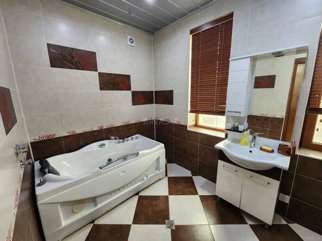 Kirayə verilir 5 otaqlı həyət evi 320 m²