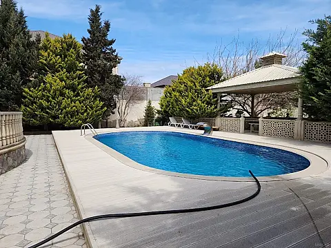 Kirayə verilir 5 otaqlı həyət evi 320 m²