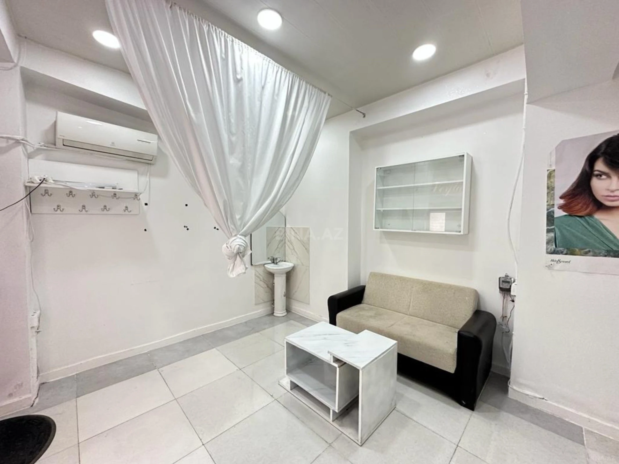 Kirayə verilir 1 otaqlı ofis 13 m²