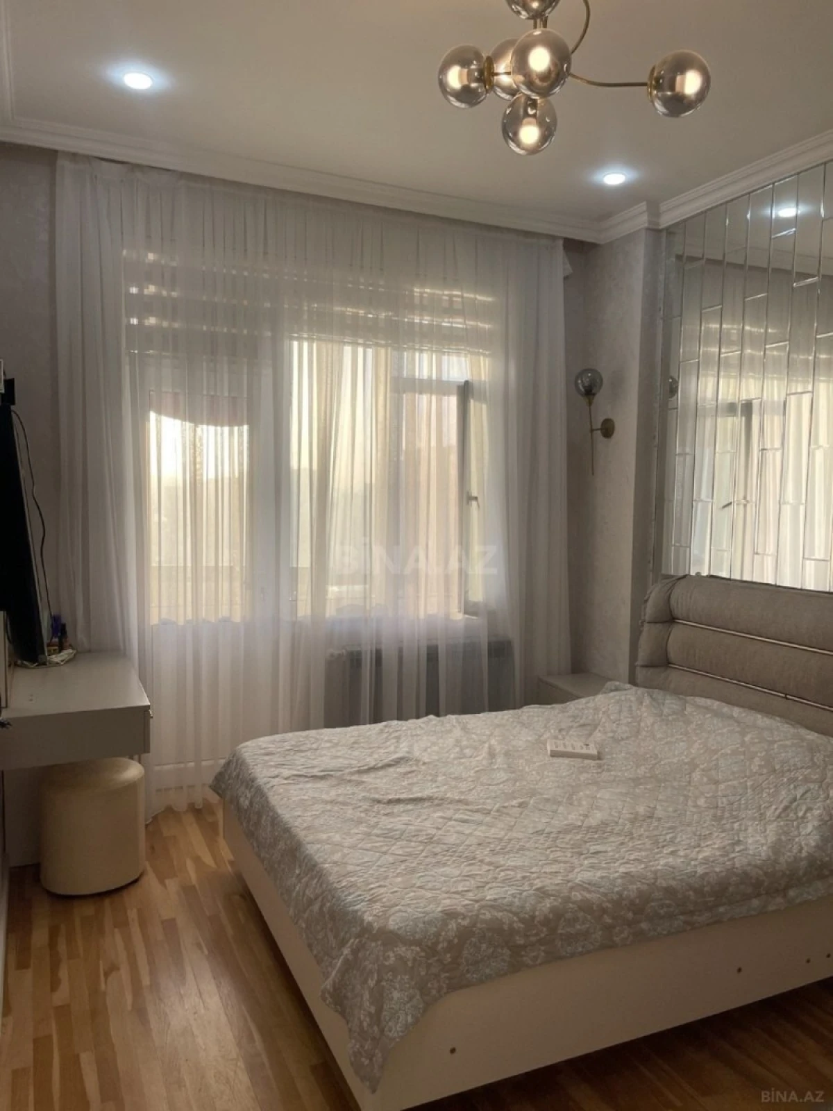 Satılır 3 otaqlı mənzil 105 m²