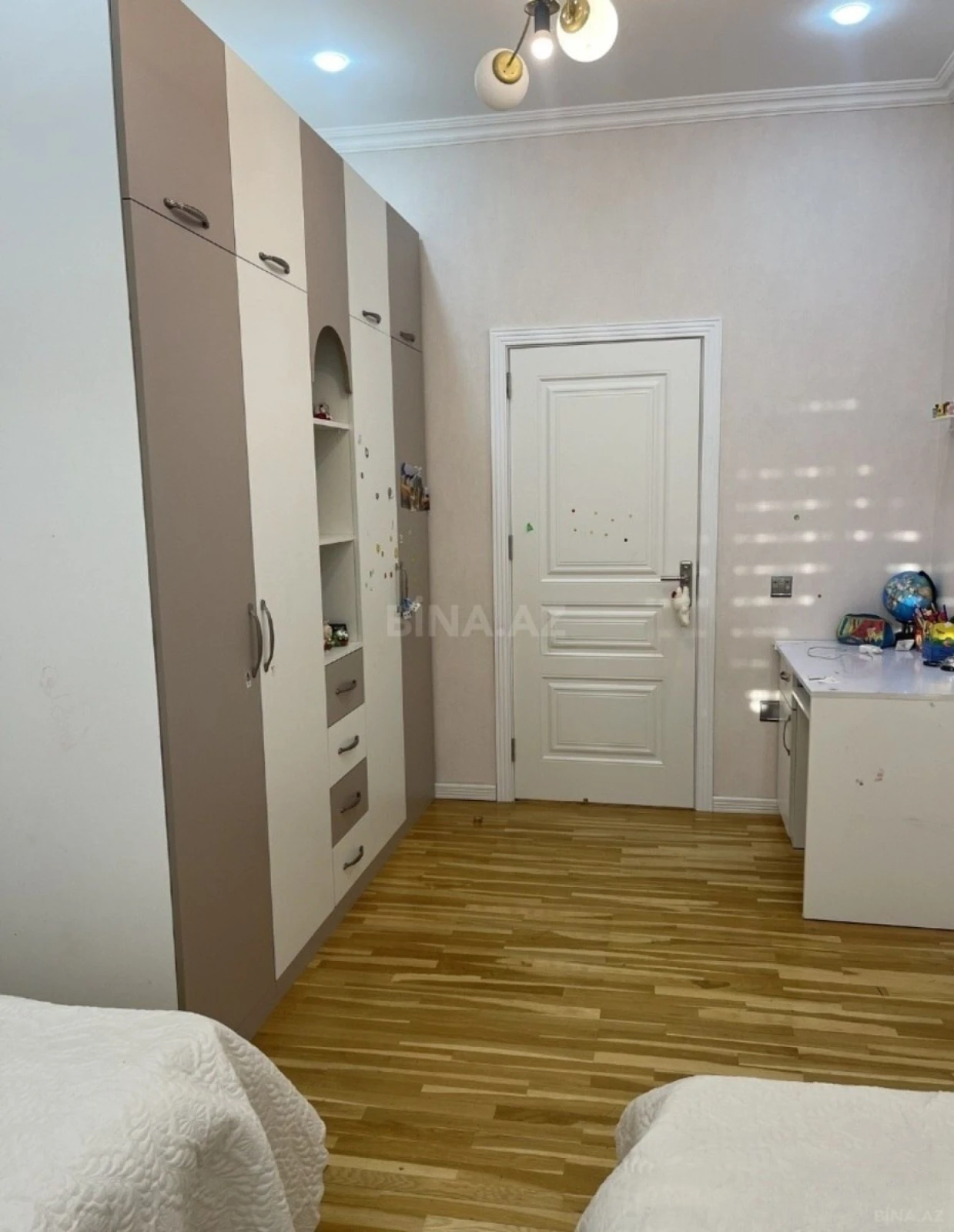 Satılır 3 otaqlı mənzil 105 m²