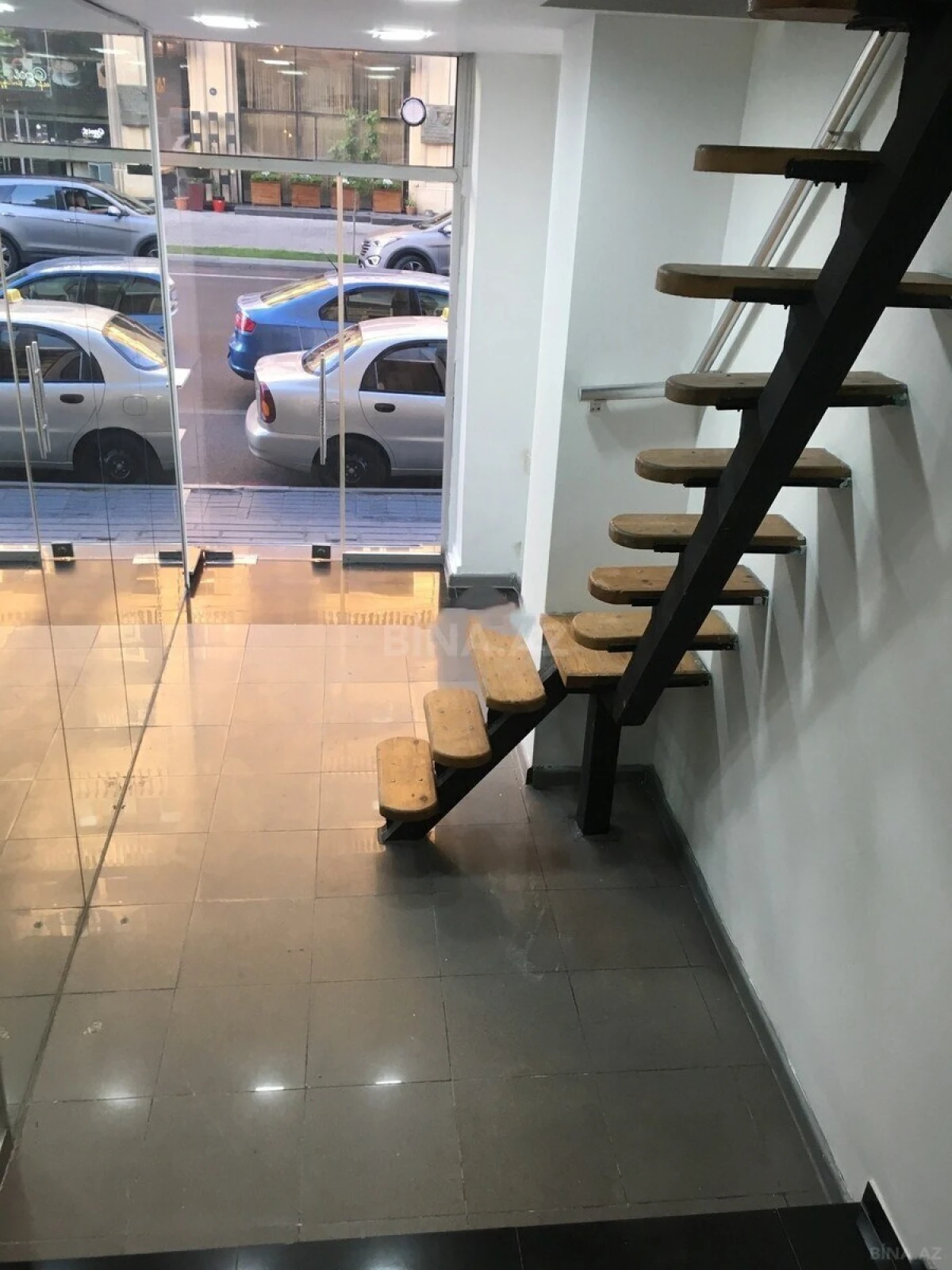 Kirayə verilir obyekt 120 m²