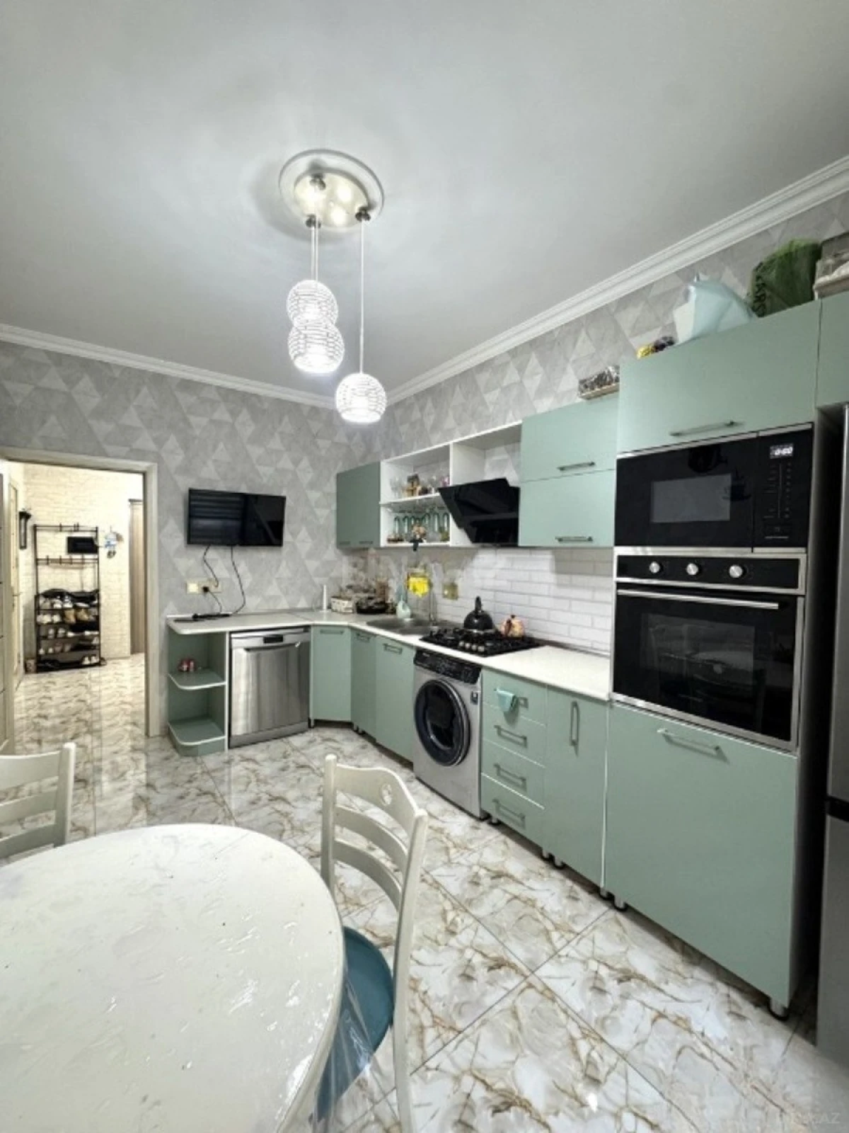 Satılır 2 otaqlı mənzil 85 m²