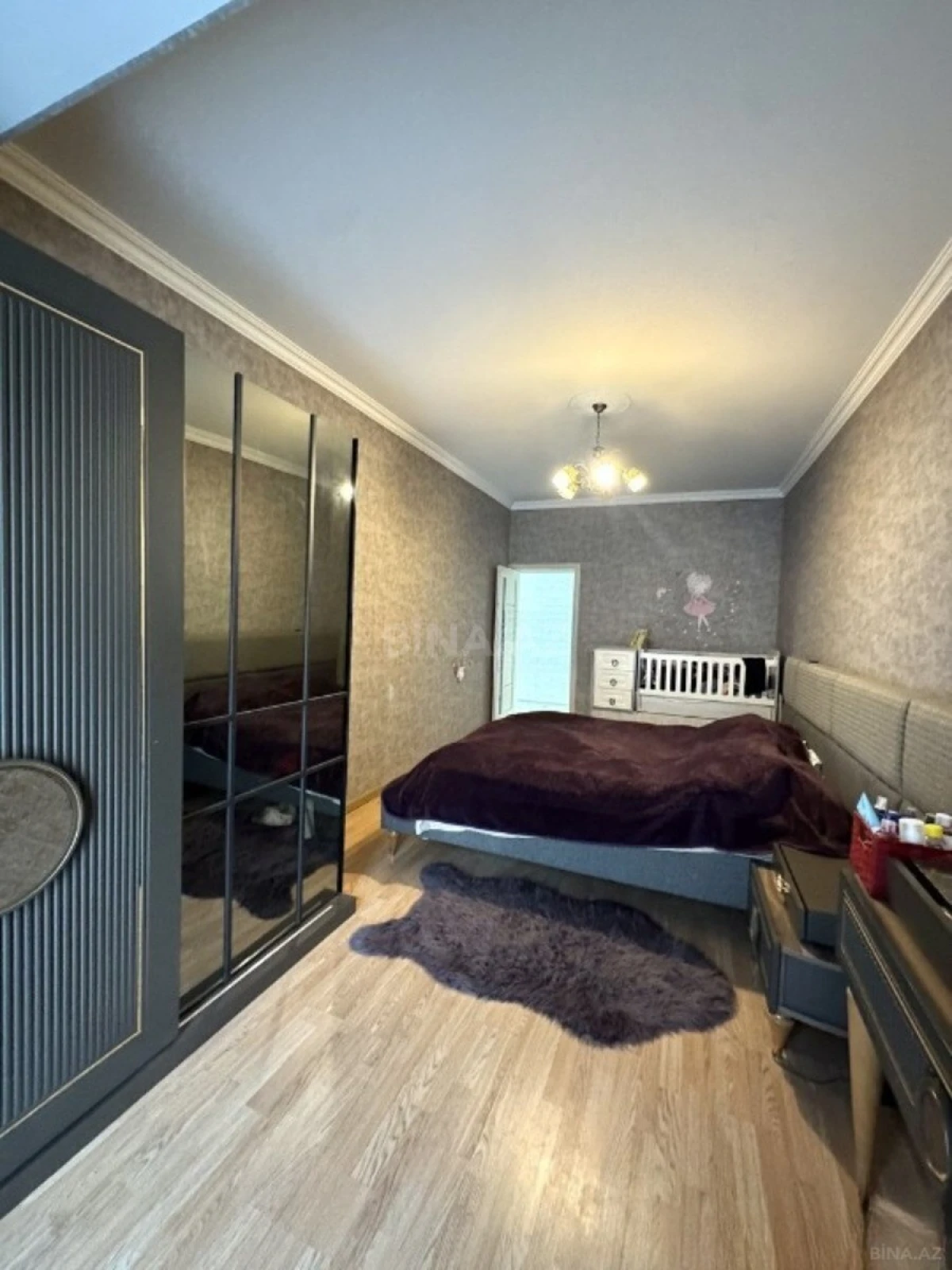 Satılır 2 otaqlı mənzil 85 m²