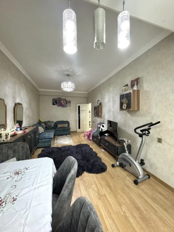 Satılır 2 otaqlı mənzil 85 m²