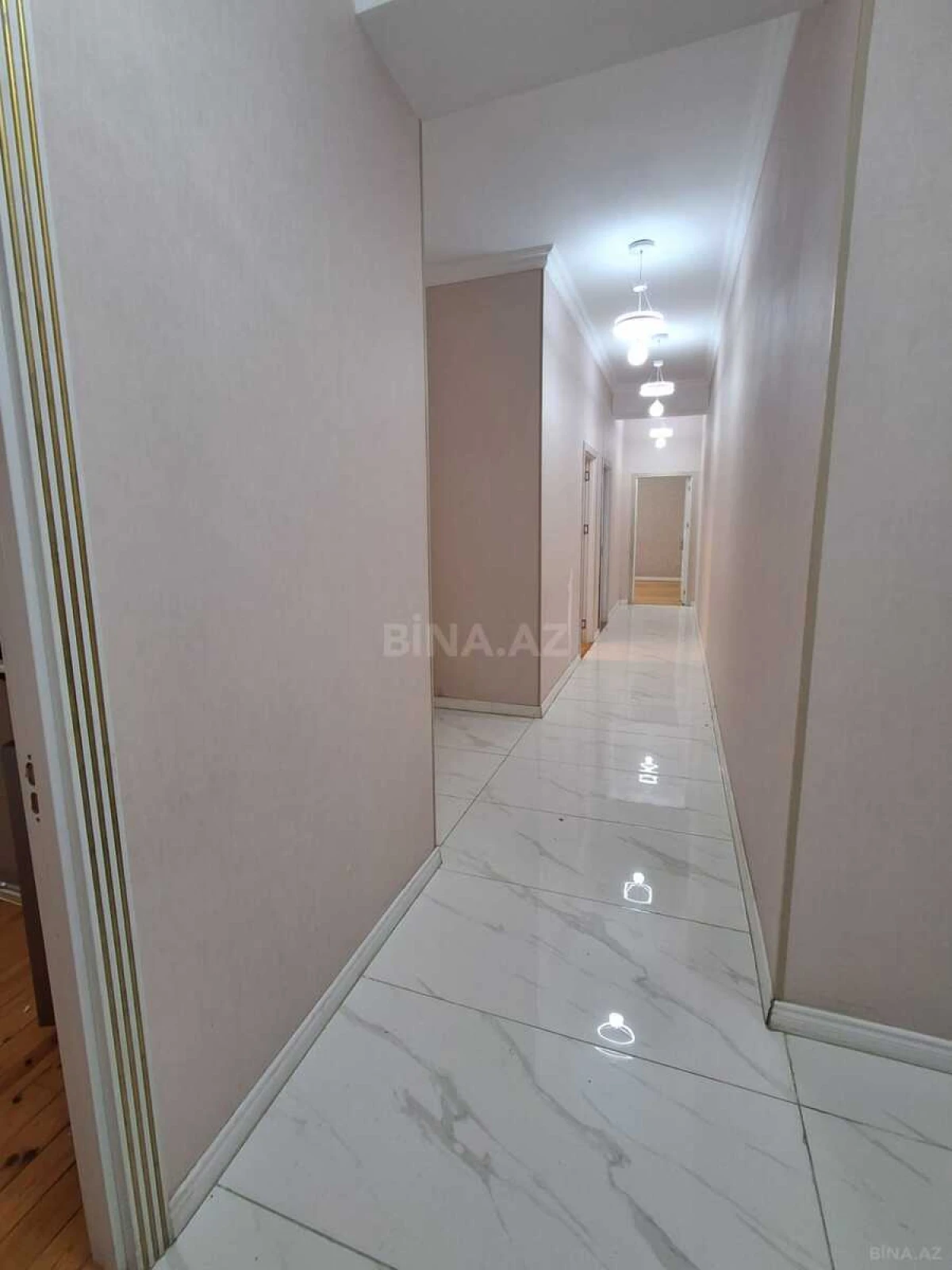 Satılır 3 otaqlı mənzil 110 m²