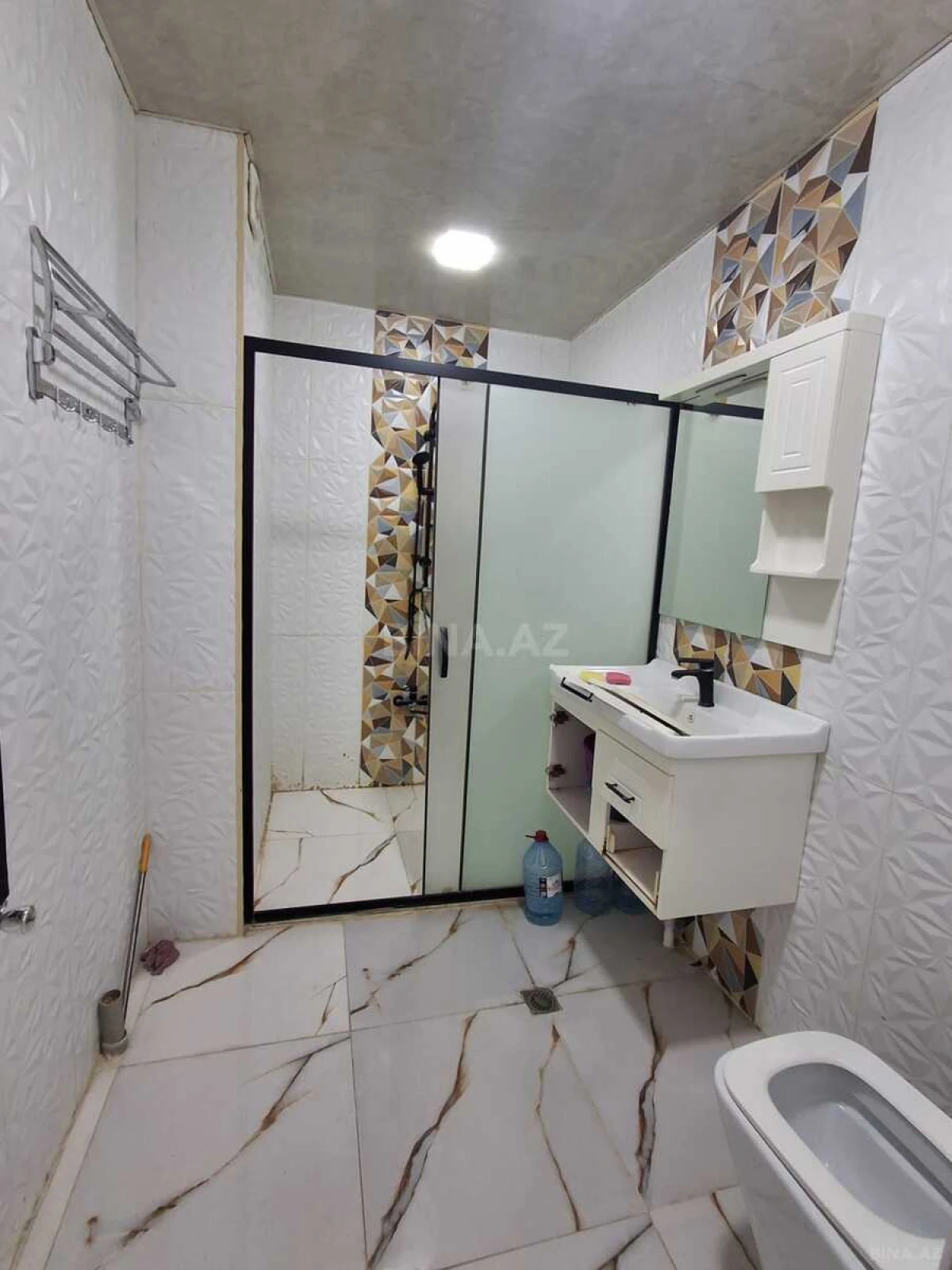 Satılır 3 otaqlı mənzil 110 m²