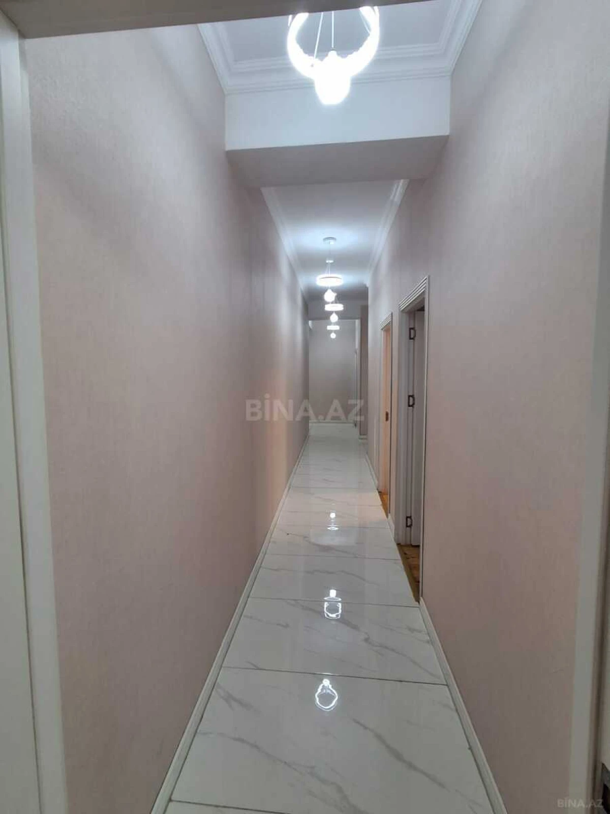 Satılır 3 otaqlı mənzil 110 m²
