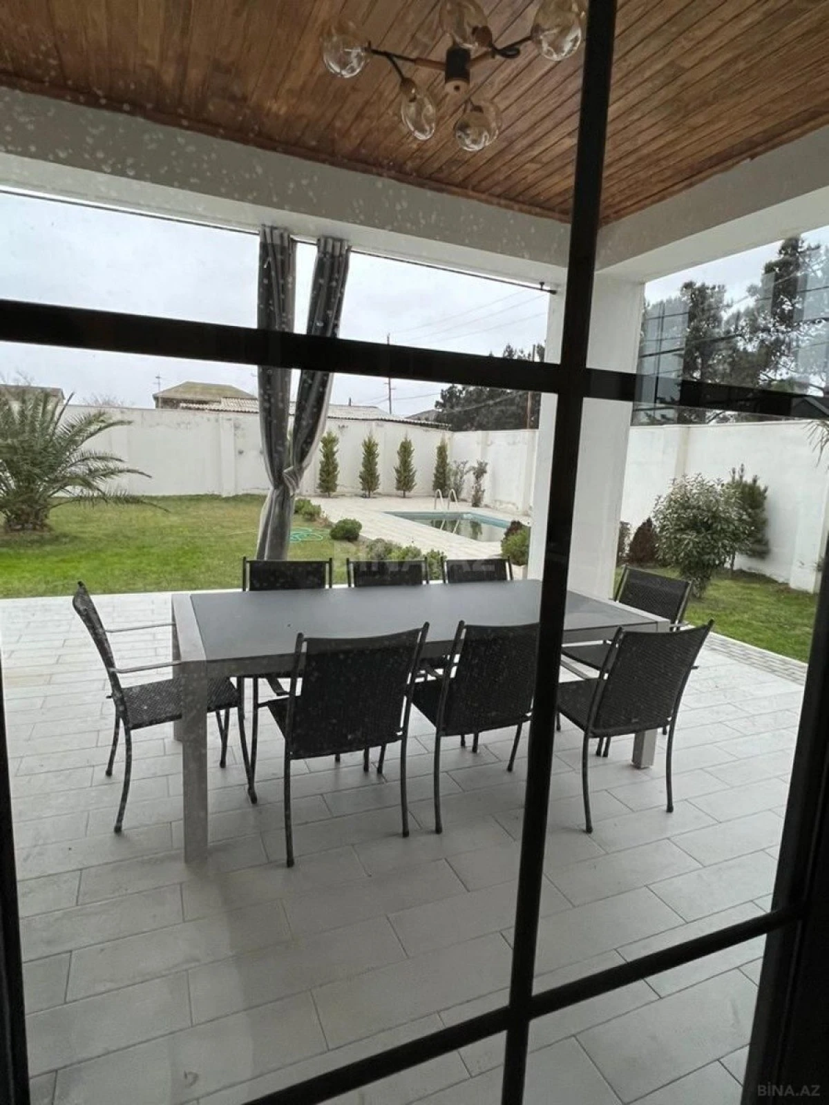 Kirayə verilir 6 otaqlı həyət evi 320 m²