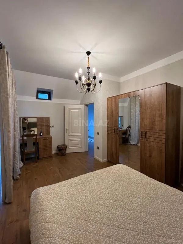 Kirayə verilir 6 otaqlı həyət evi 320 m²