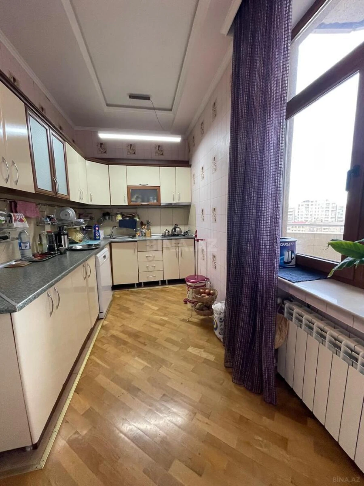 Satılır 4 otaqlı mənzil 190 m²